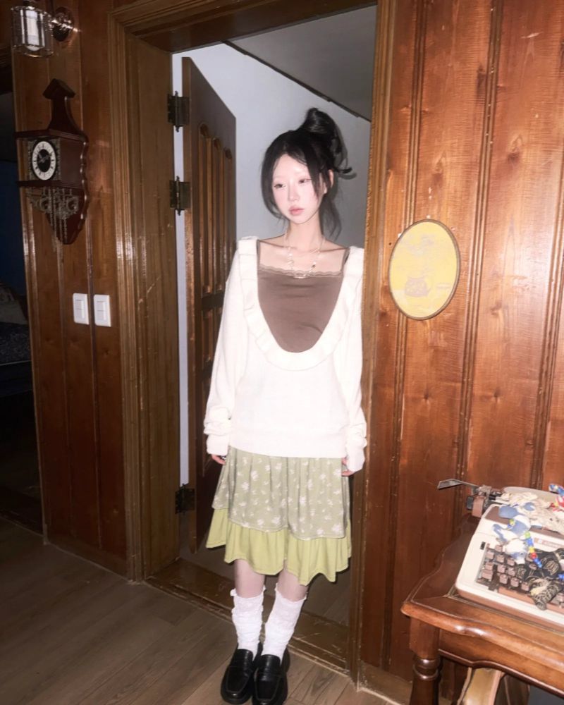 (3color) Frill Deep U-Neck Wool Knit