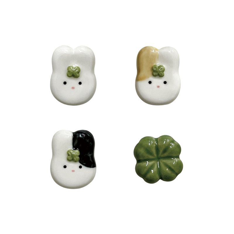 flo.d.studio（フロドットスタジオ）の「[MADE] LUCKY BUNNY BROOCH（アクセサリー）」