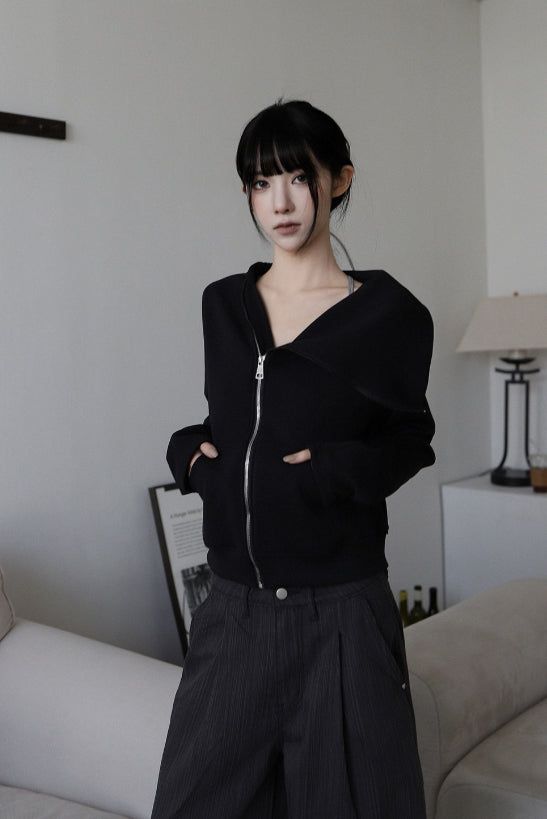 EEUN（イウン）の「Diagonal Flow Zip-up（Tops）」