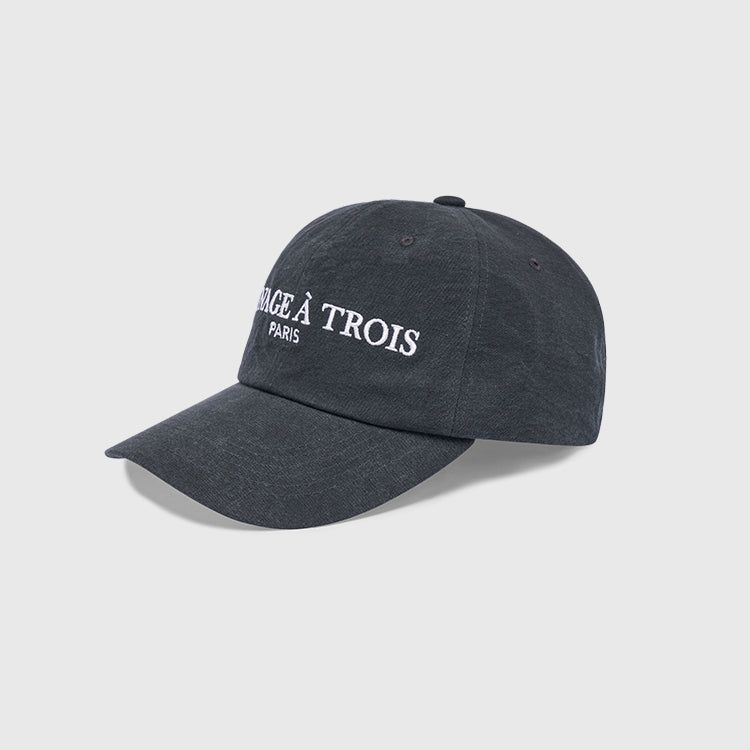 A.E.A MENAGE BLACK CAP