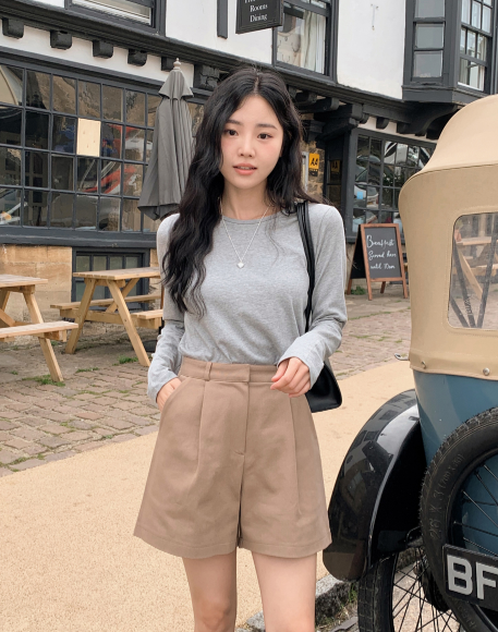 Brick Autumn Pintuck Shorts (2color)