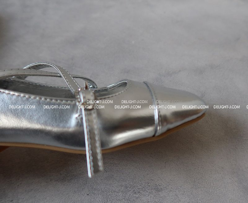 Enamel Cubic Merijane Flat Shoes