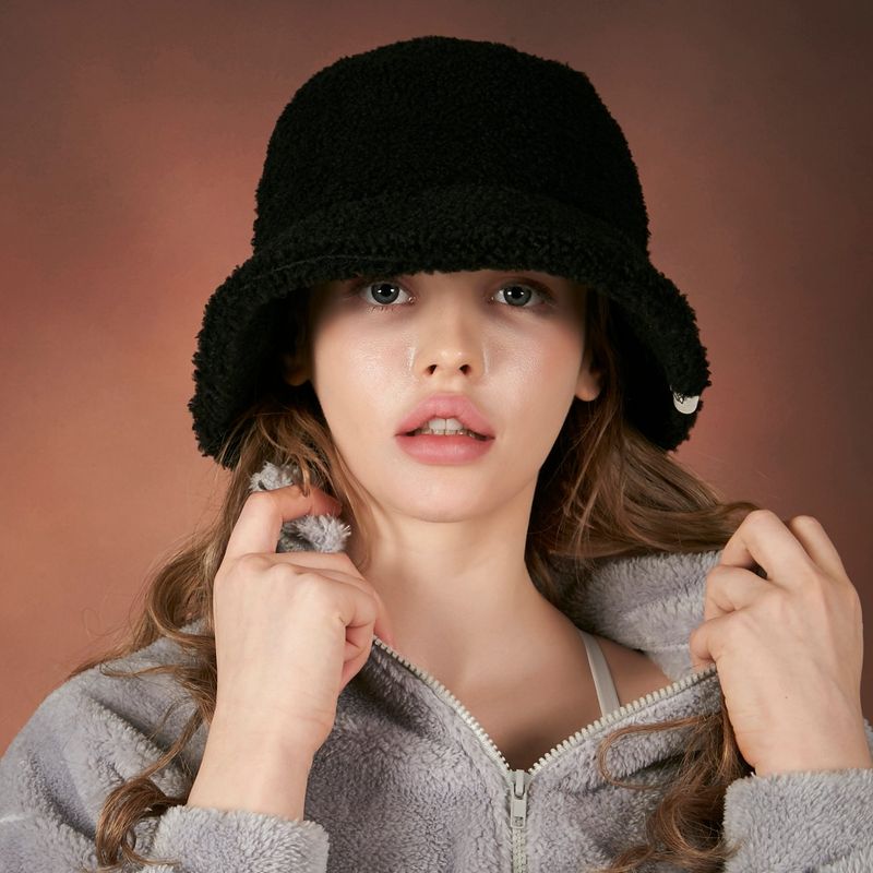 Monogram label fleece bucket hat