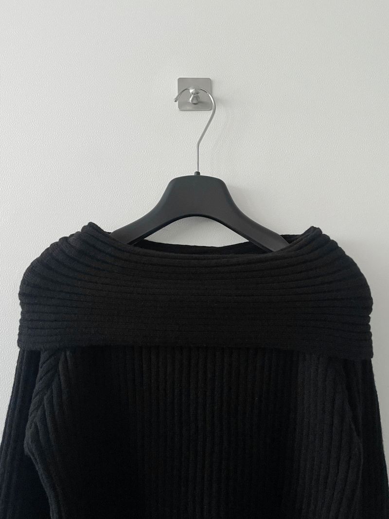 Drape feminine shoulder golgi knit