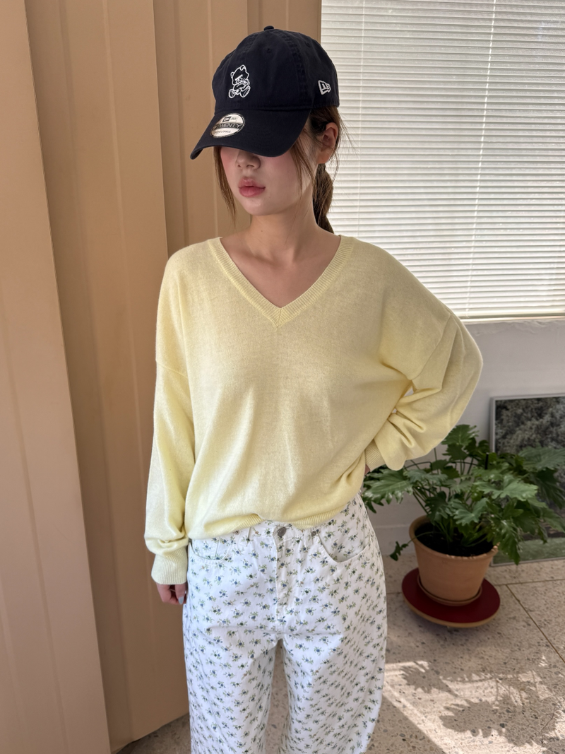v neck loose knit top