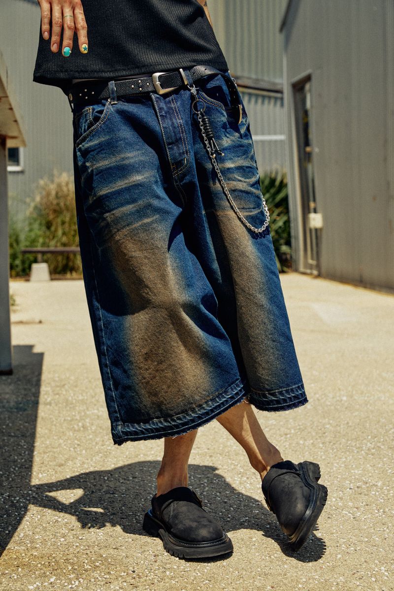 GUBIN（グビン）の「CUTOUT DARK BLUE BERMUDA PANTS（Pants）」