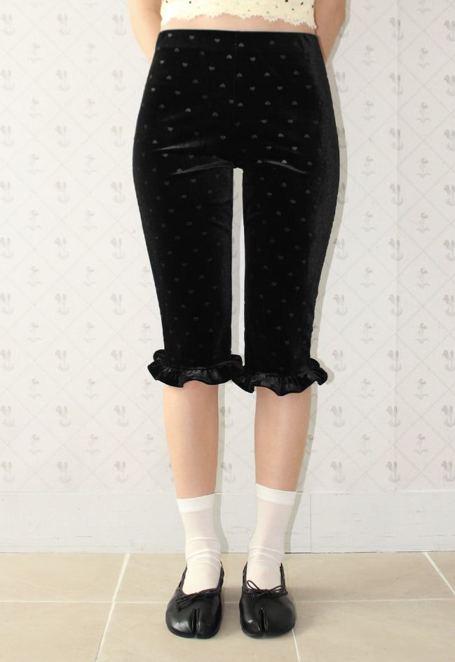 AAKE（アケ）の「HEART VELVET CAPRI LEGGINGS（Pants）」