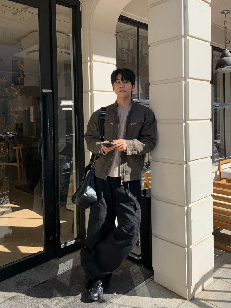 Slav pintuck cargo banding pants
