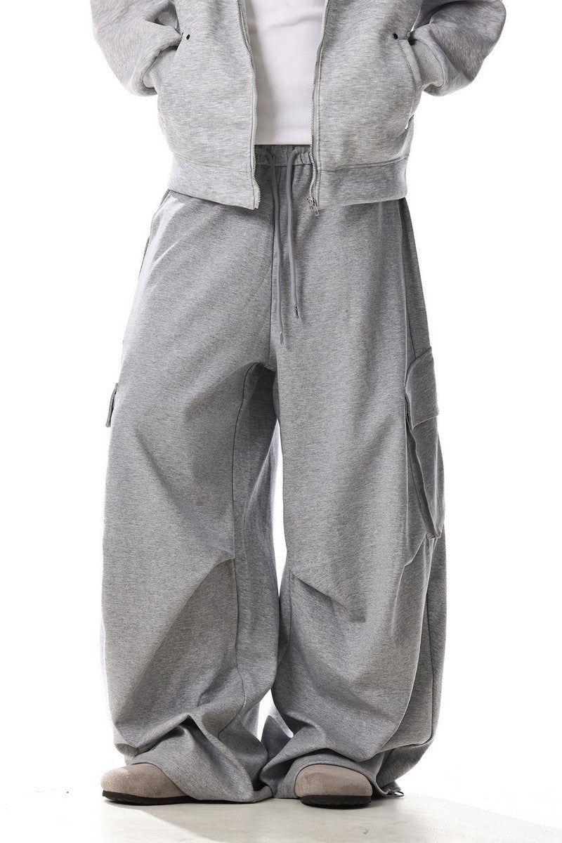 MBEXX(エムビーイーエックスエックス)の「Pleated Cargo Sweatpants(Pants)」