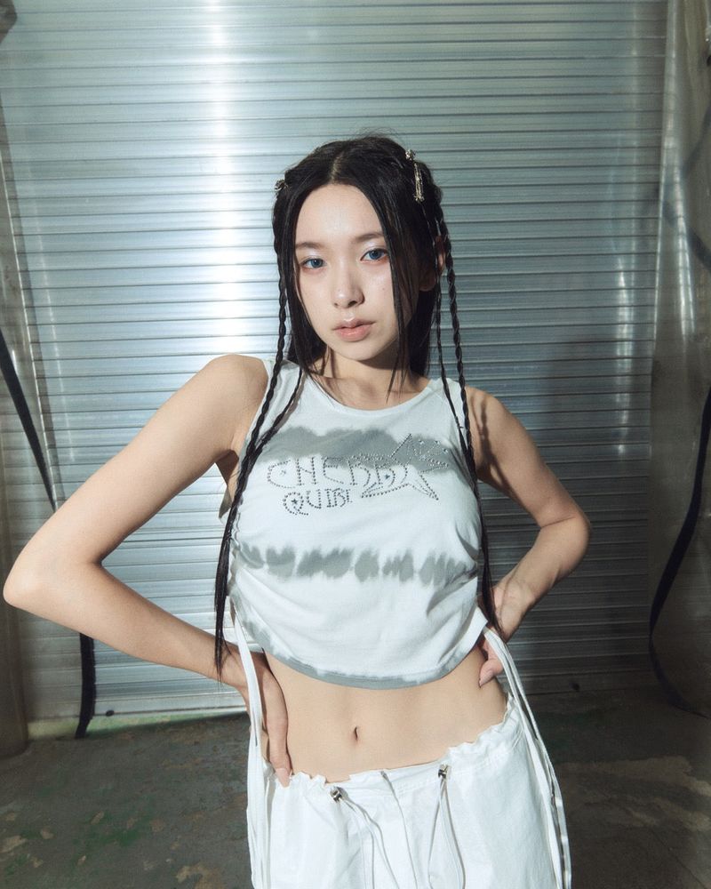 gem stone shirring top- white