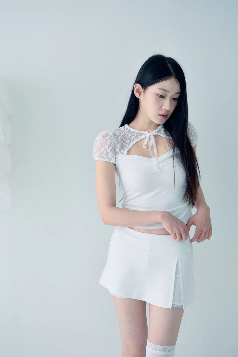 Muse lace top (Ivory)