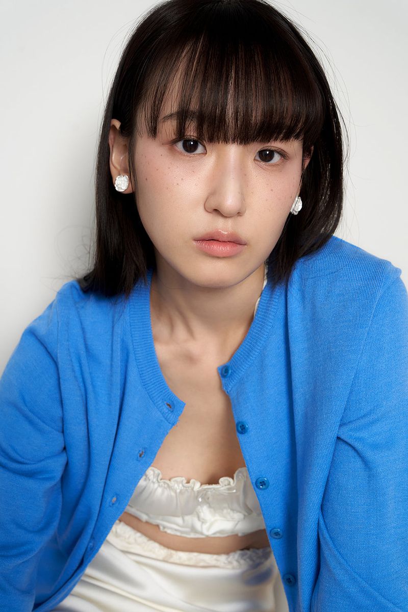 rose formica earring - white