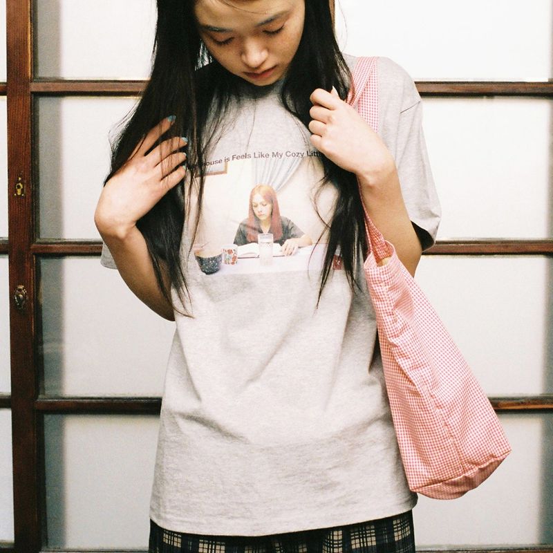 WEBHOUSE（ウェブハウス）の「Cozy House Photo Tee - Grey（Tops）」