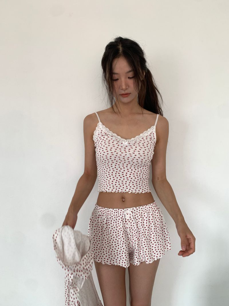 BERRY SLEEVELESS (2C)