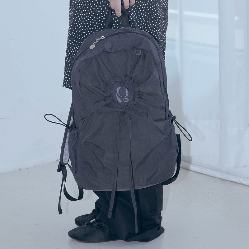 hole string po backpack (black)
