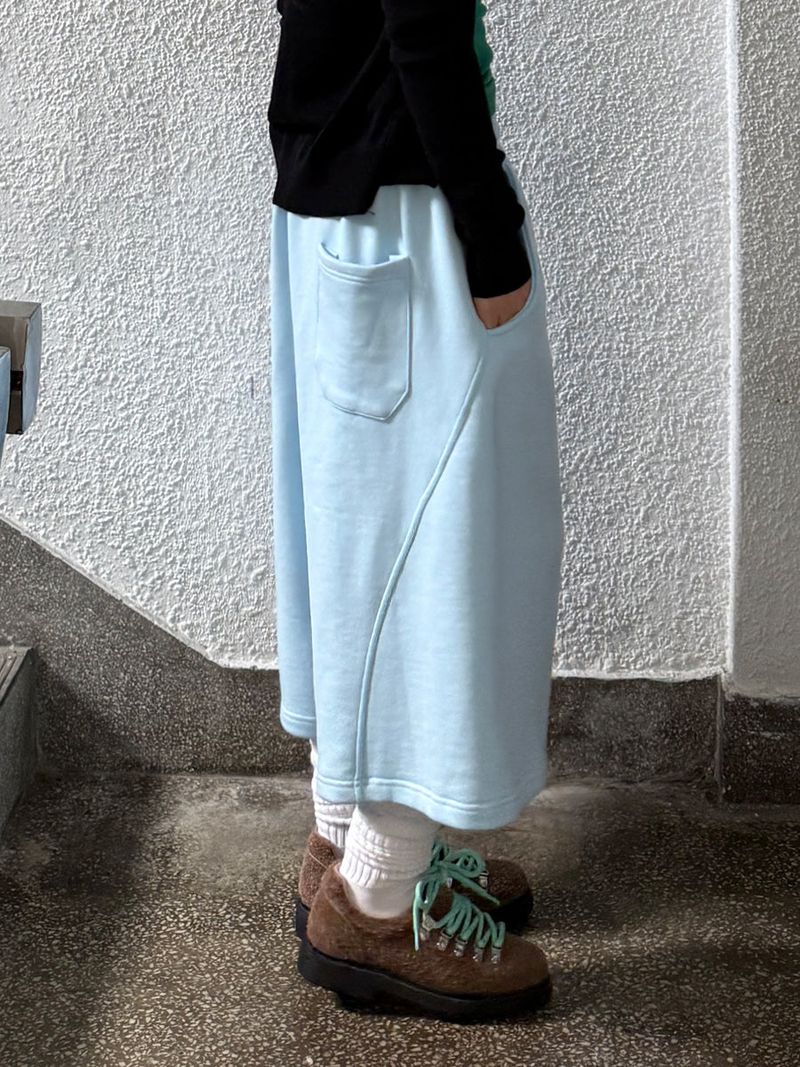 curved bermuda pants