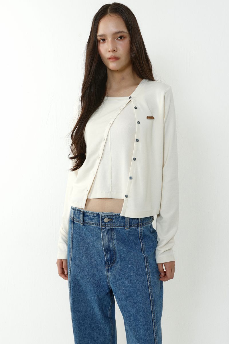 Loventina（ラヴェンティナ）の「コンビネーション カーディガン セット クリーム（トップス）」
