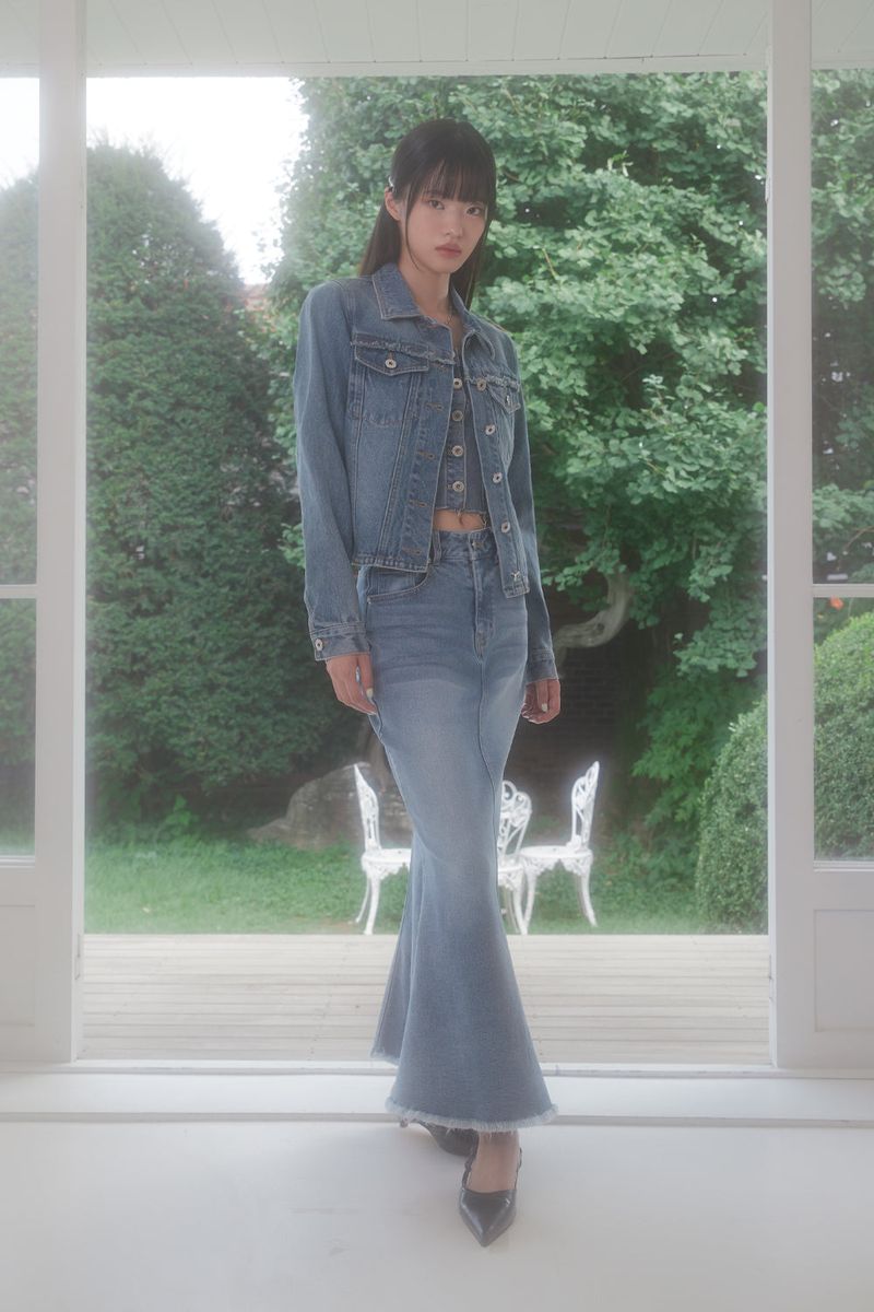 DENIM CURVED FRINGE JACKET (BLUE)