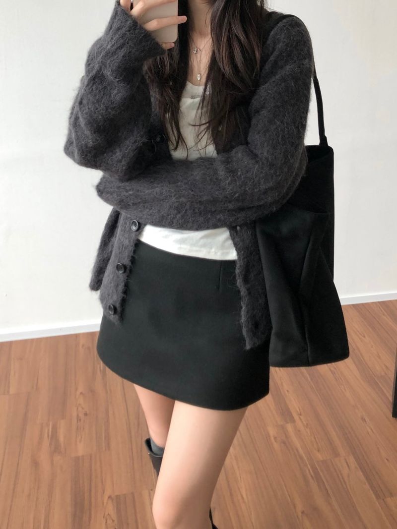 Lev wool mini skirt (2 colors)