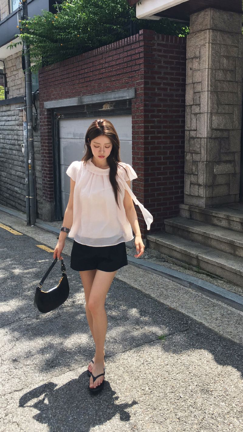 Comi pintuck shorts