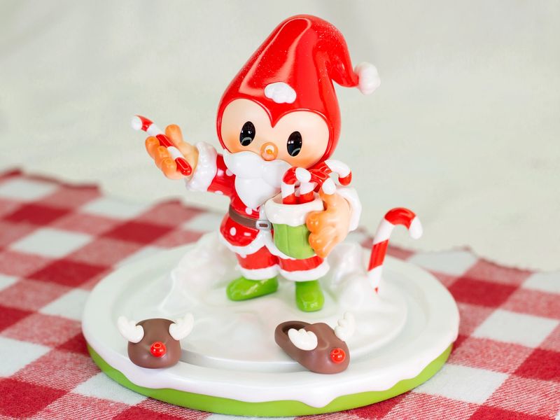 MEEGO-Mini Santa Claus