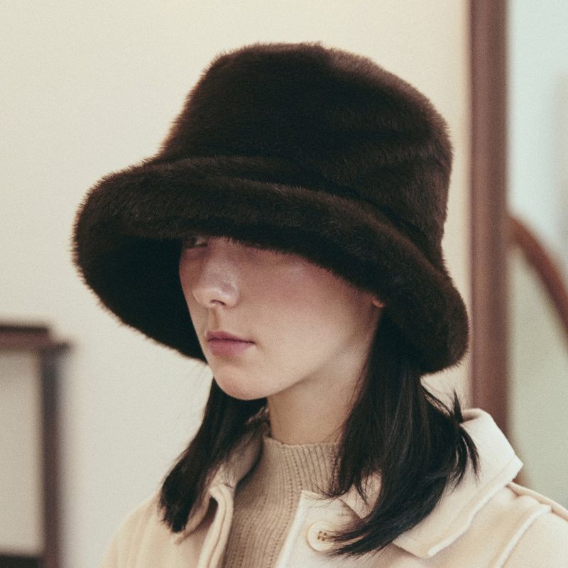VARZAR(バザール)の「VA Long Label Fur Bucket Hat / Brown(Hats)」