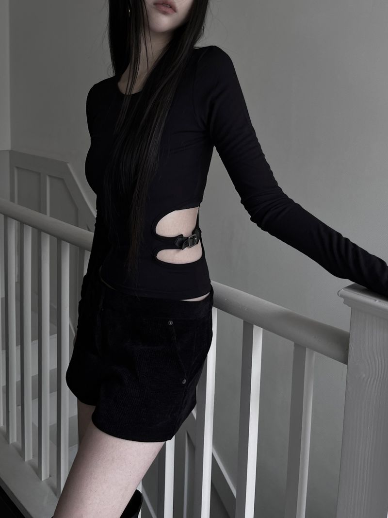 slim buckle hole slit T (2color)