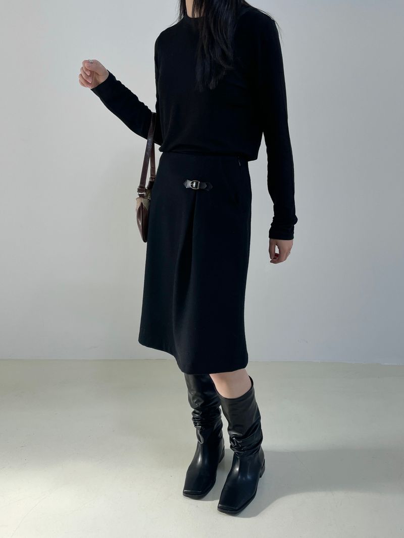 Square wrinkle middle boots 