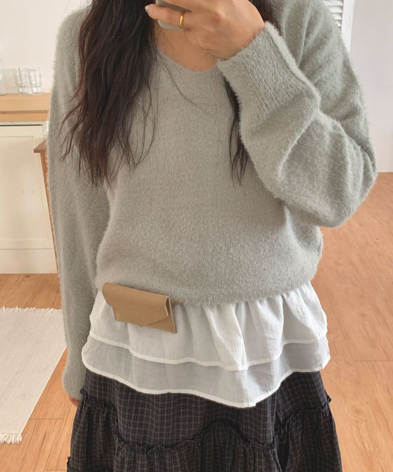 Soft Angora V-neck knitwear