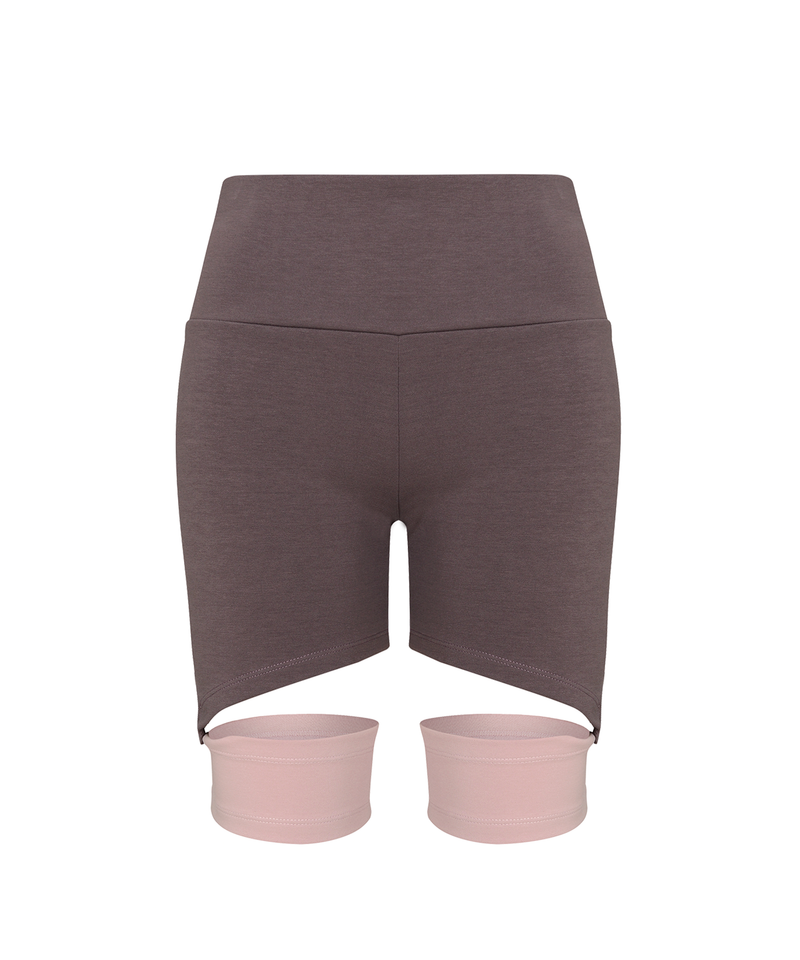 Innermuseum(インナーミュージアム)の「Two-Tone Layered Biker Shorts (COCOA)(Pants)」