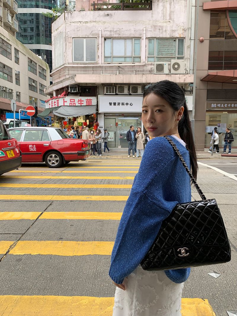 [MADE] Rieze Deep V Knit