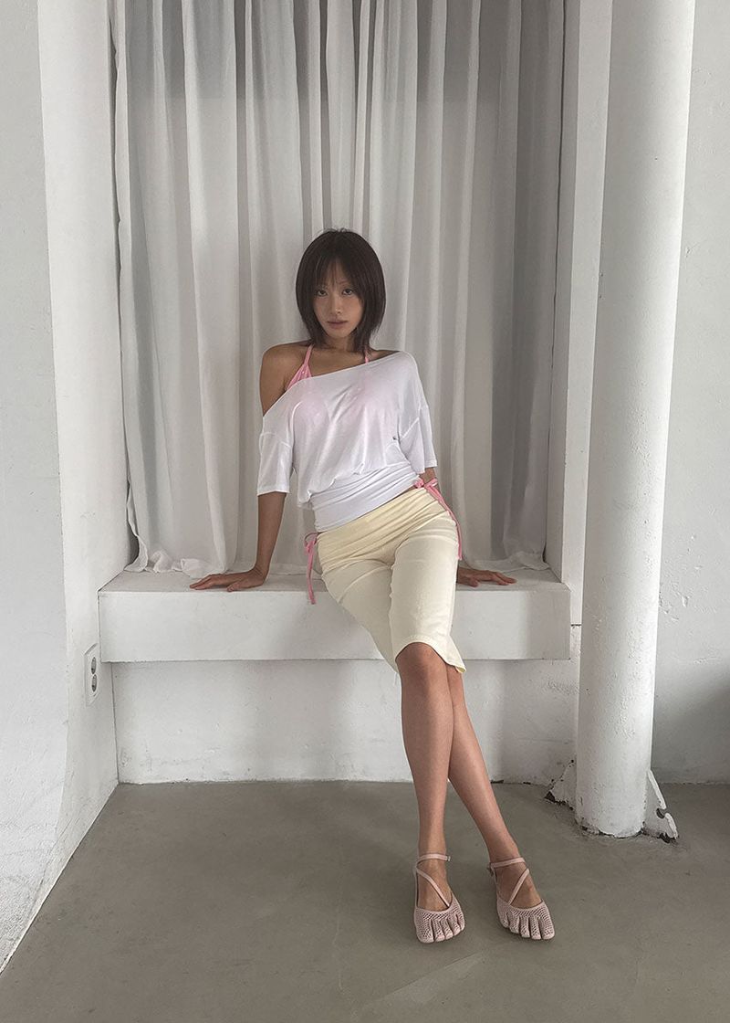 OFF SOULDER HALF TEE