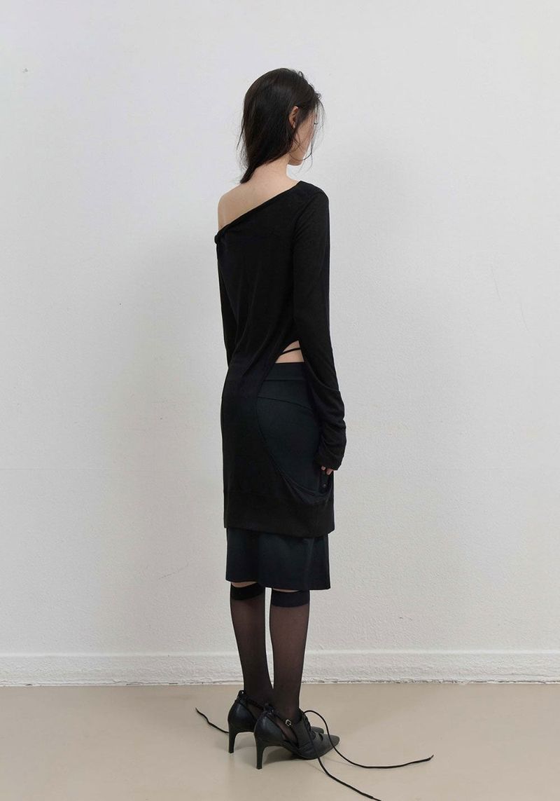 Curved Cut Layered Tee / Black