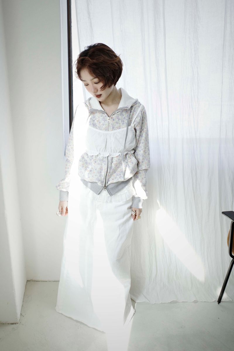 Slim Lace Band Top