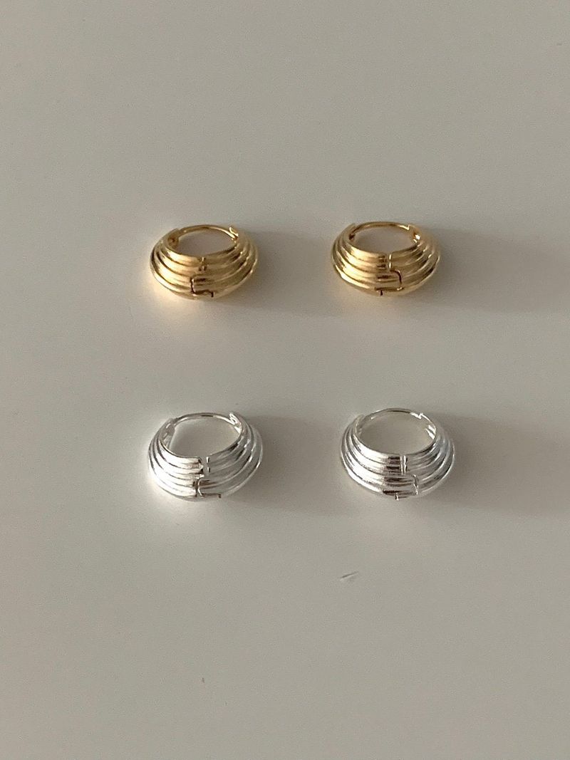 House of haus（ハウス オブ ハウス）の「フレンチ ムード ピアス (2色)（アクセサリー）」