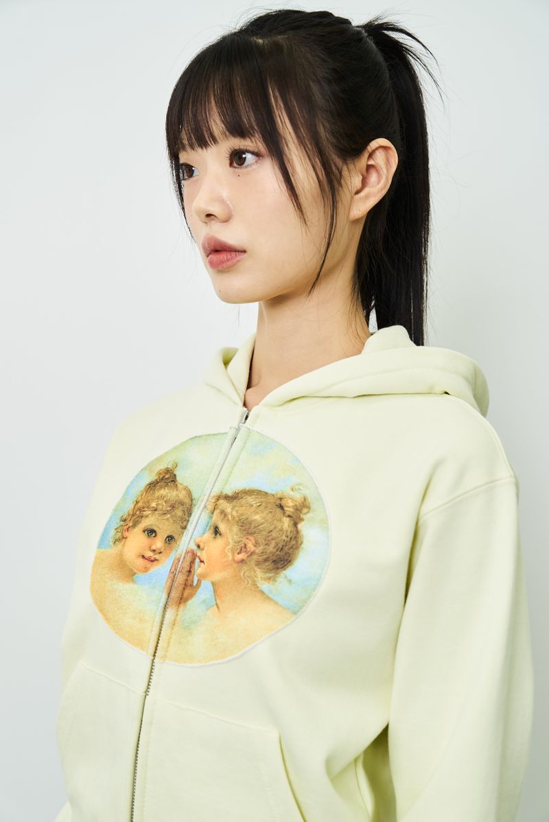CHANCECHANCE（チャンスチャンス）の「 TWO-GIRL PRINTED WOMAN ZIP-UP HOODIE（Tops）」