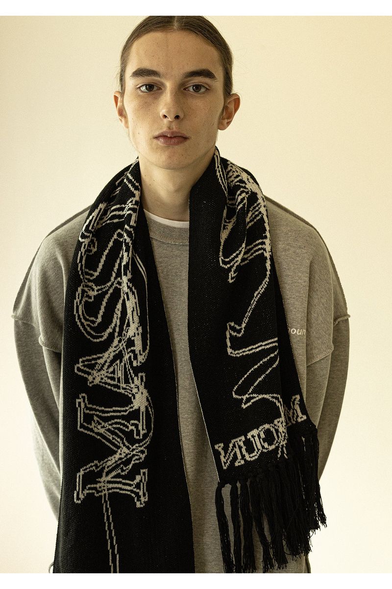 LETTERING TASSEL MUFFLER