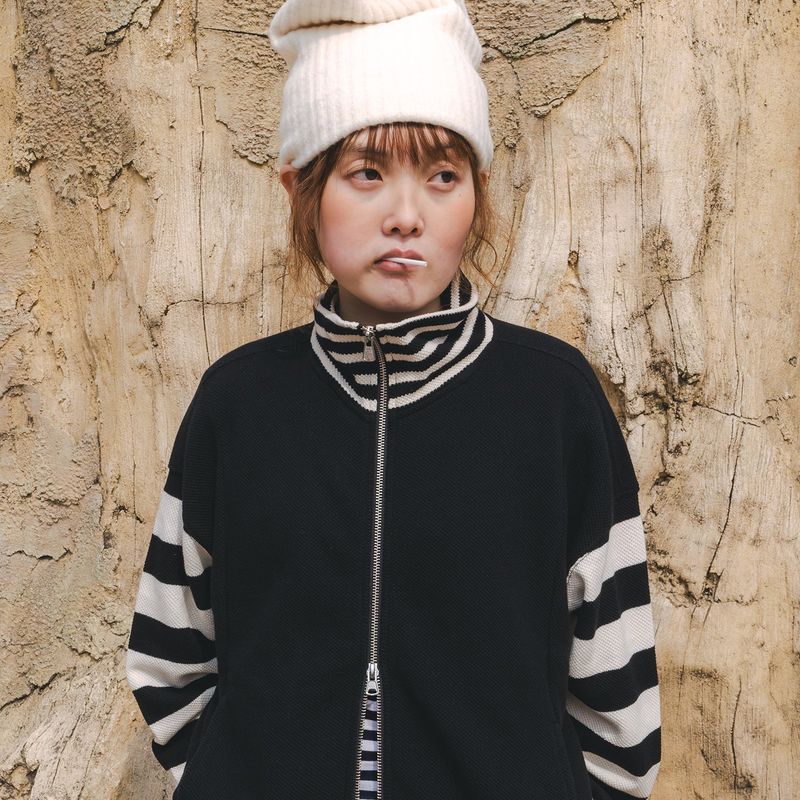Waffle stripe knit zip-up jacket / Black ivory