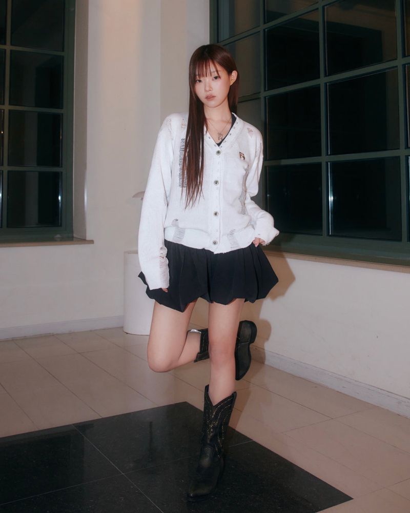 Bloom emblem demage Knit Cardigan