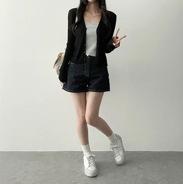 Derming knit sleeveless shirt