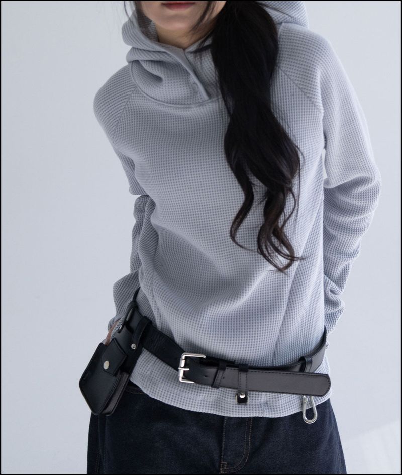 Revi henry neck hoodie (finger whole)
