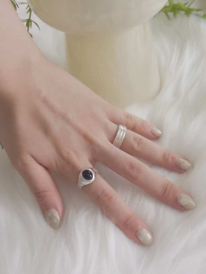 Onyx Rose Stone Bold Ring