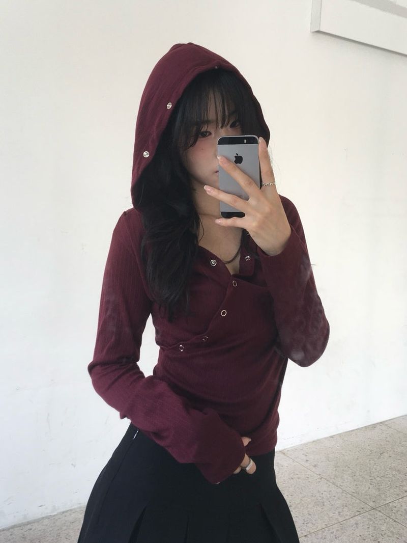 moroi（モロイ）の「Snap Wrap Hoodie（Tops）」