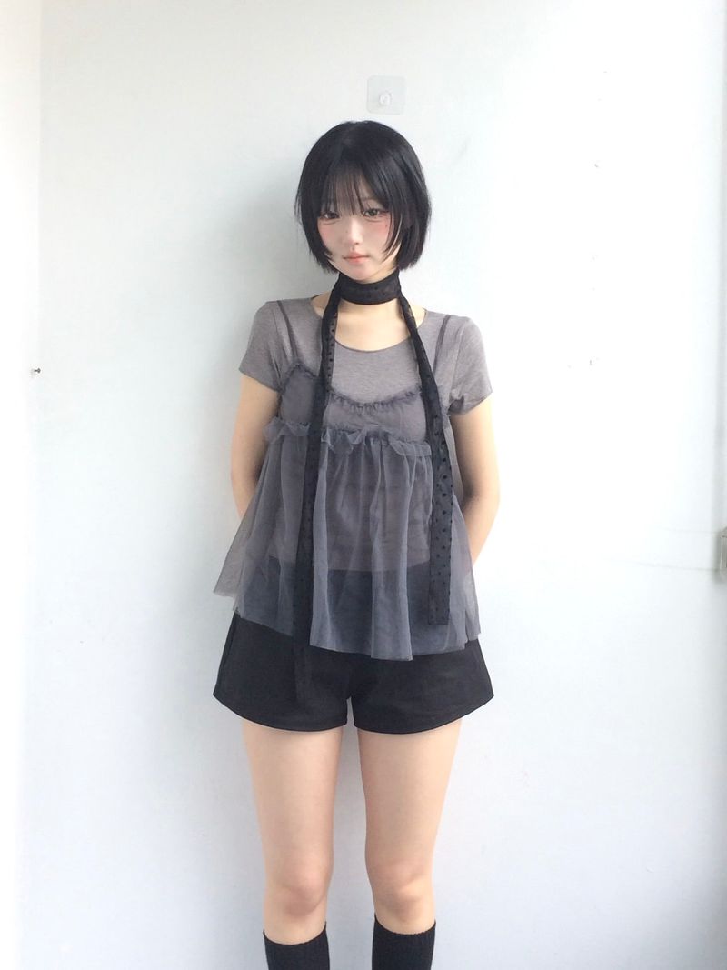 ner.ui.bin（ノエビン）の「Shea Tulip Bay Top Set（Tops）」