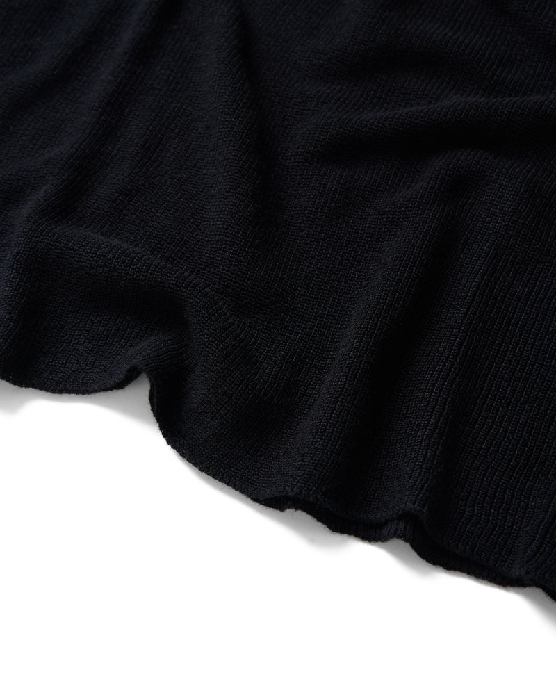 KNIT BLACK LONG SLEEVES