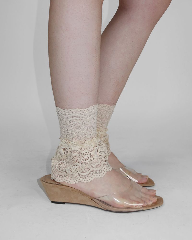 ROSÉ LACE ARM WARMERS