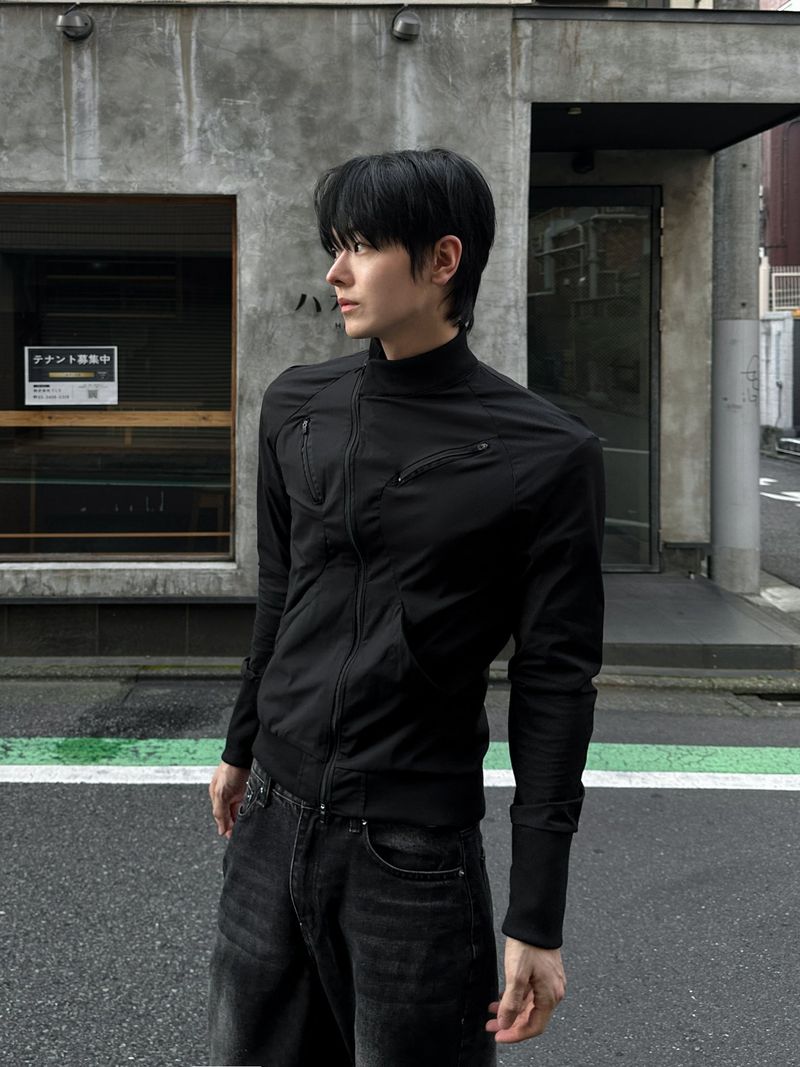 WHAT A LOOK(ワット ア ルック)の「ゼッド ダイアゴナル ハイネック スリム ジップアップ(ジャケット/アウター)」