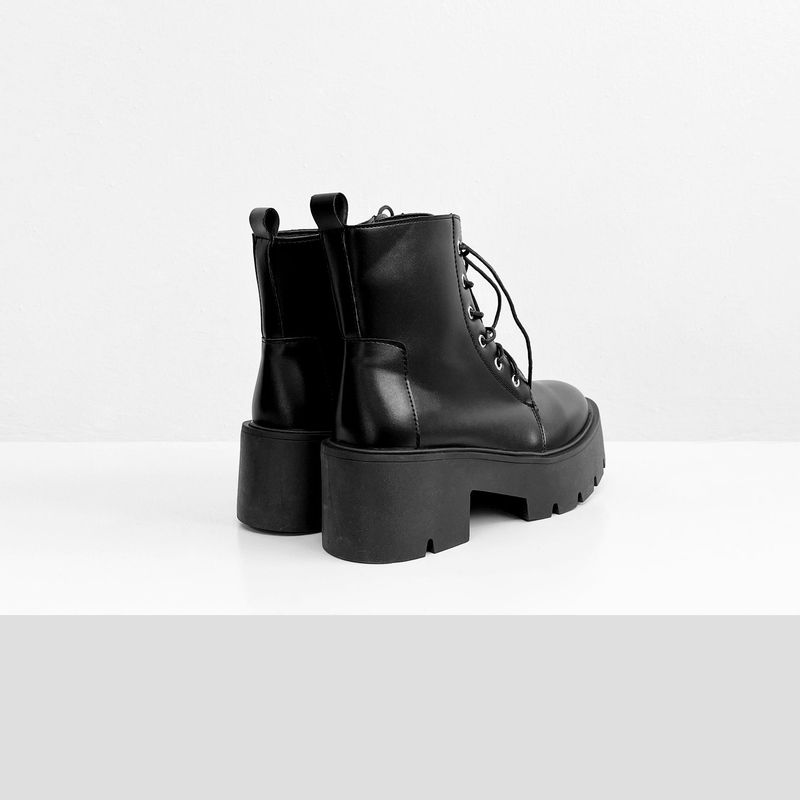 Jayden lace-up hoof walker