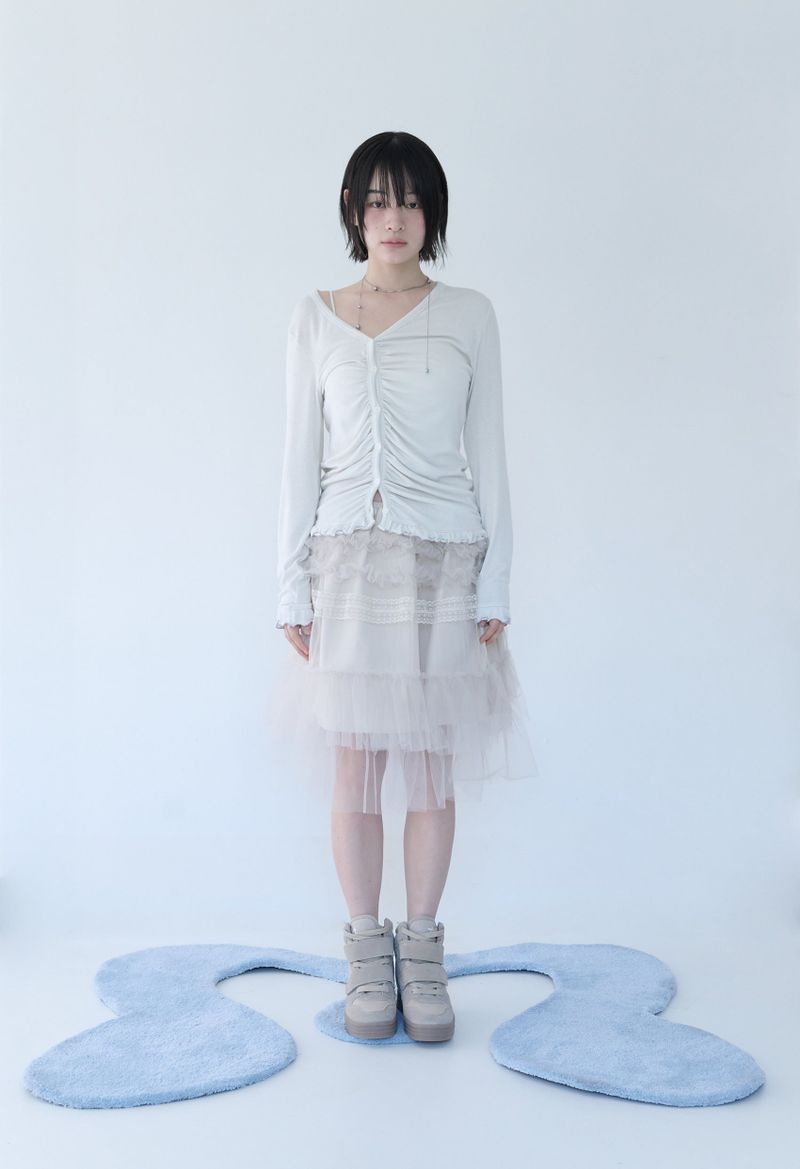 ASYMMETRIC SHIRRING LACE CARDIGAN DUSTY WHITE