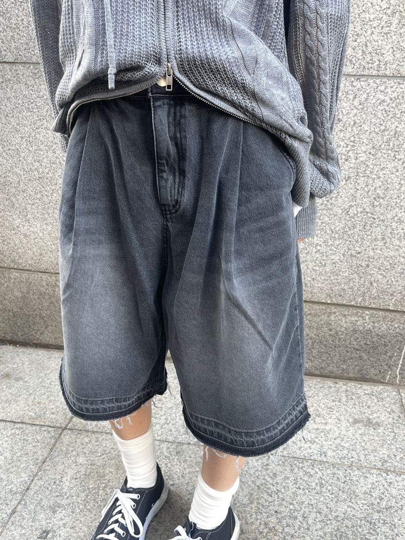 Soda Pintuck Washing Bermuda Pants